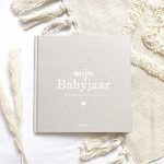 babyjaar-zand-boek