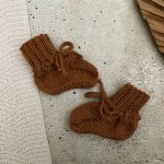 gebreide-baby-sokjes-camel