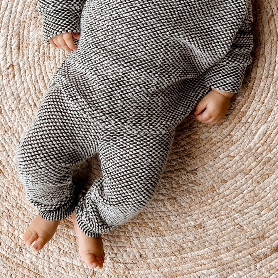 grijze-knit-set-baby