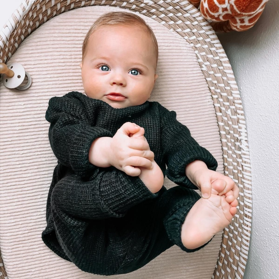 knit-loan-baby-zwart