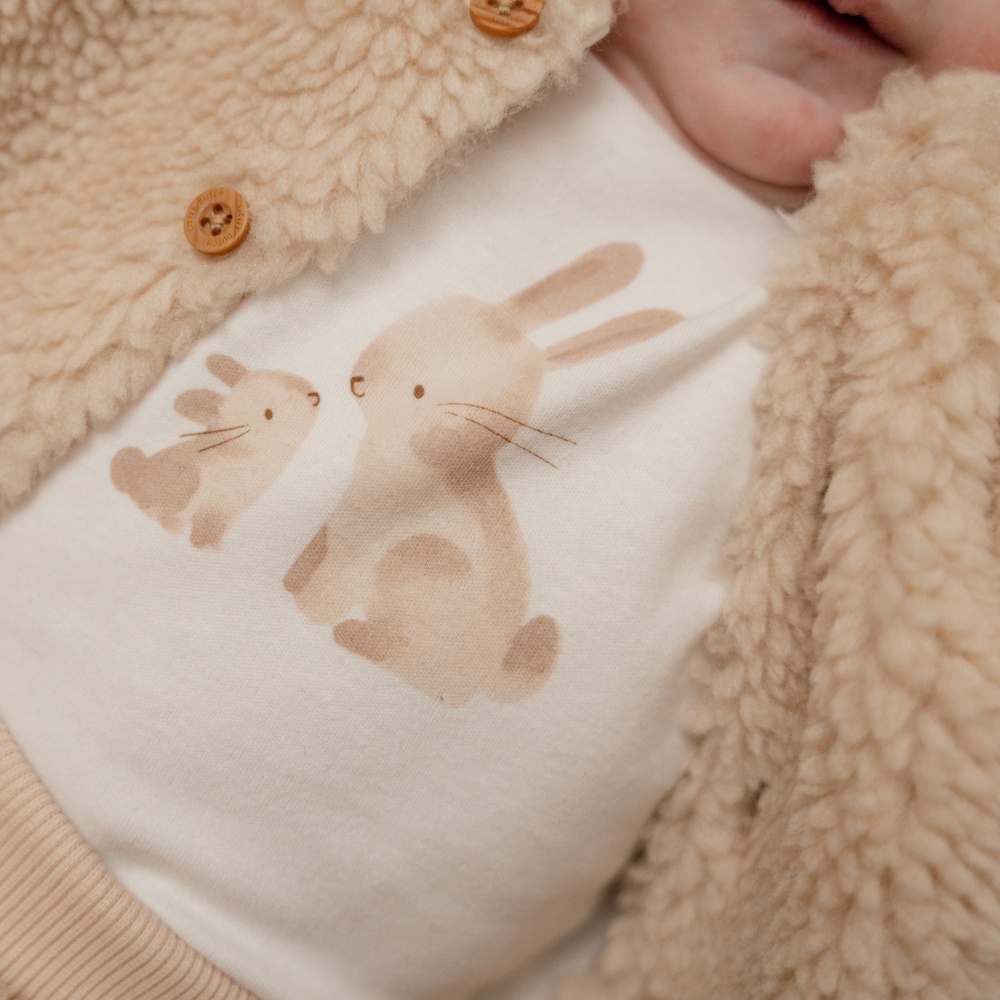 baby bunny wit shirt