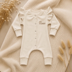 boxpakje met naam beige baby jongen baby meisje boxpakje met naam beige baby jongen baby meisje