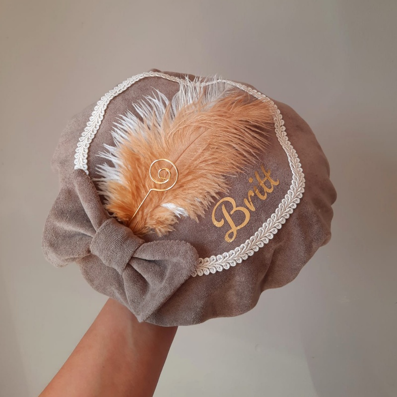 pietenmuts taupe strik beige met naam pietenmuts taupe strik beige met naam