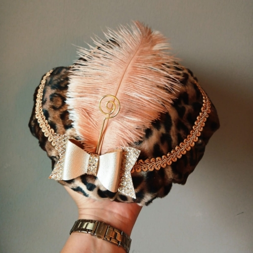 pietenmuts naam leopard strik