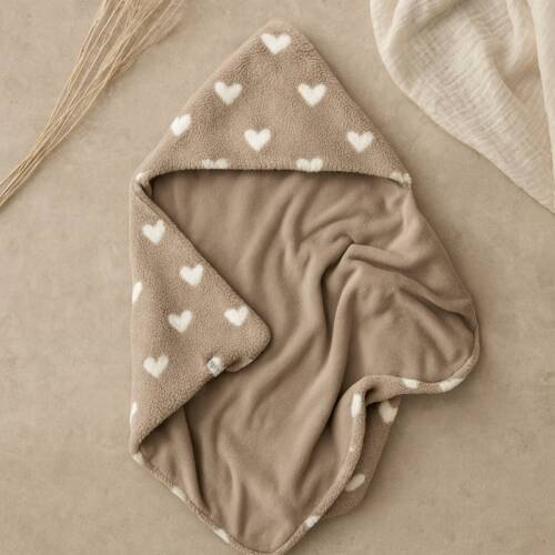 wikkeldeken teddy taupe met witte hartjes wikkeldeken teddy taupe met witte hartjes