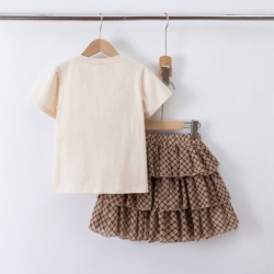 set beige meisjes met rok set beige meisjes met rok